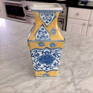 Chinoiserie Vase